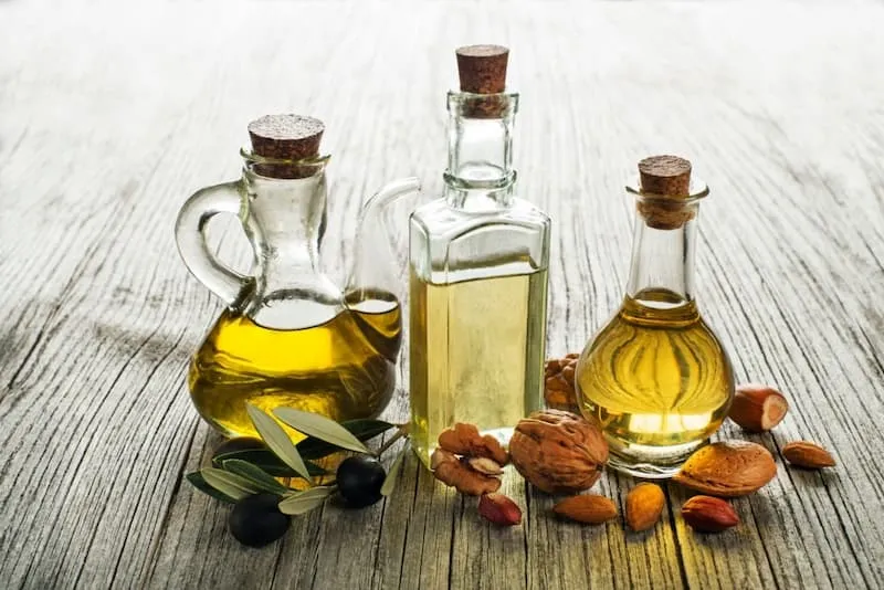 خواص روغن بادام تلخ بر روی مو سر